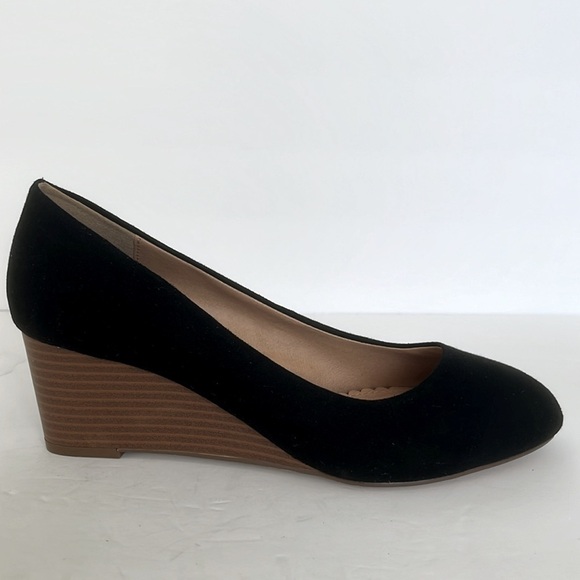 LOFT Women’s Stacked Wedge Faux Suede High Heel Shoes Size 6 New - Picture 4 of 8